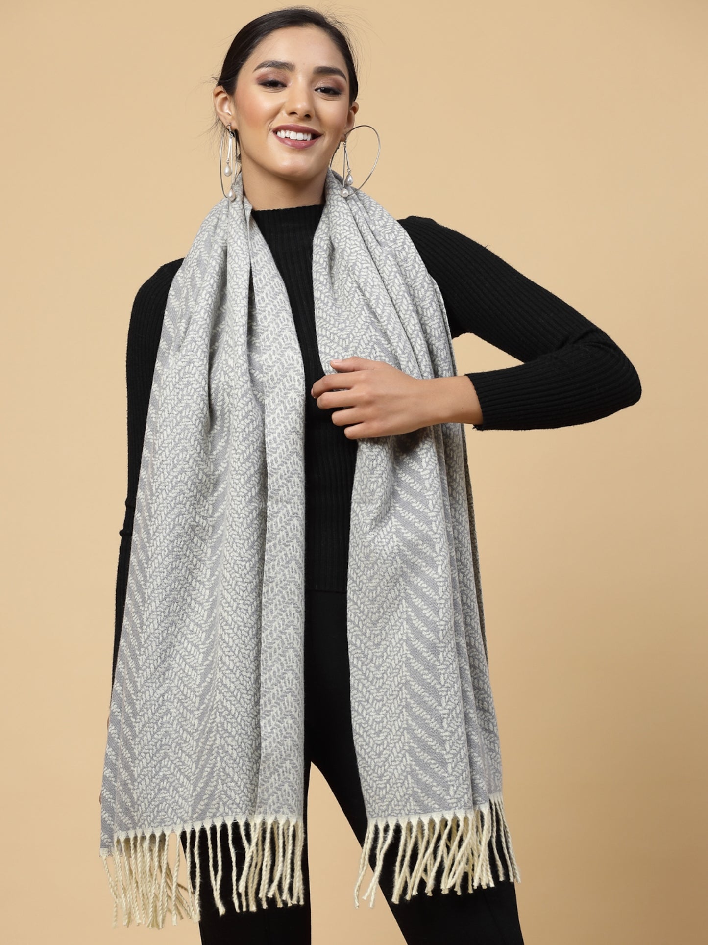 MAFADENY WINTER WRAP GREY STOLE - COZY COMFORT IN SUBTLE ELEGANCE