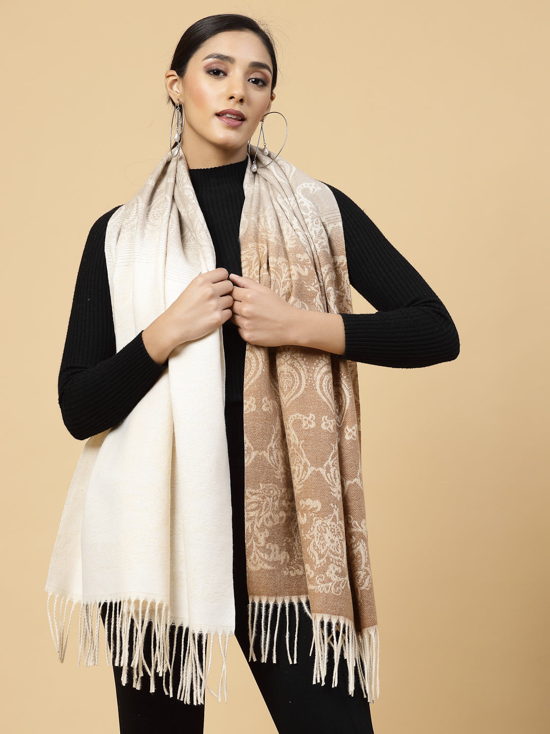 MAFADENY WINTER WRAP BEIGE STOLE - COZY COMFORT IN SUBTLE ELEGANCE