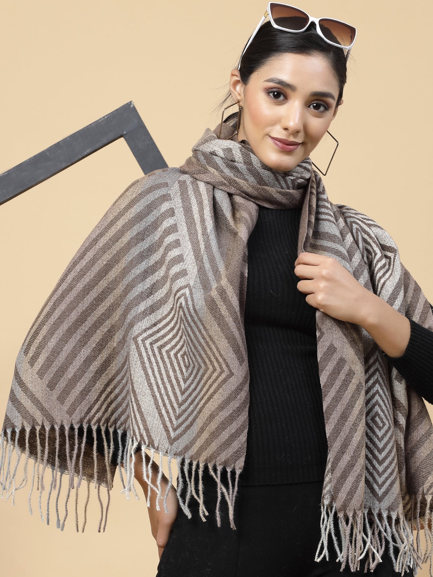 MAFADENY WINTER WRAP BROWN STOLE - COZY COMFORT IN SUBTLE ELEGANCE