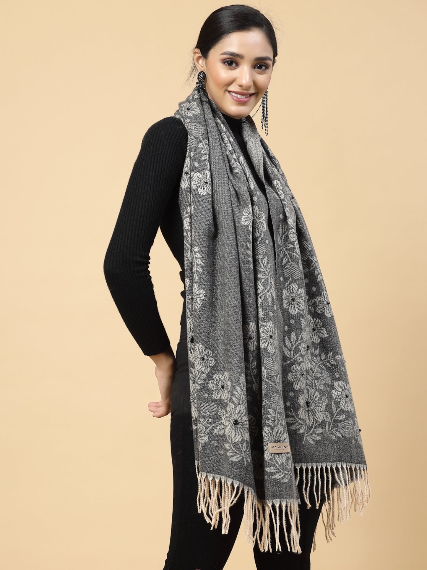 MAFADENY WINTER WRAP GREY STOLE - COZY COMFORT IN SUBTLE ELEGANCE