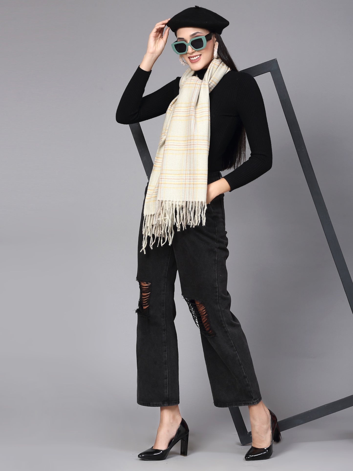 MAFADENY WINTER WRAP GREEN STOLE - COZY COMFORT IN SUBTLE ELEGANCE