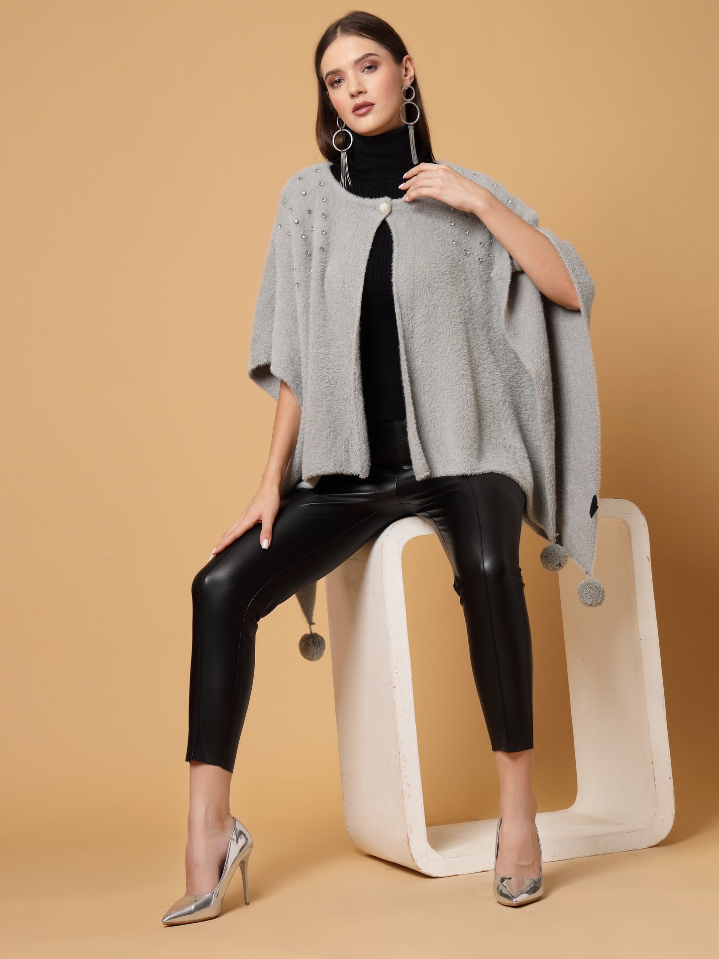 Mafadeny Women Winter Wear Grey Stylish & Cosy Ponchoo