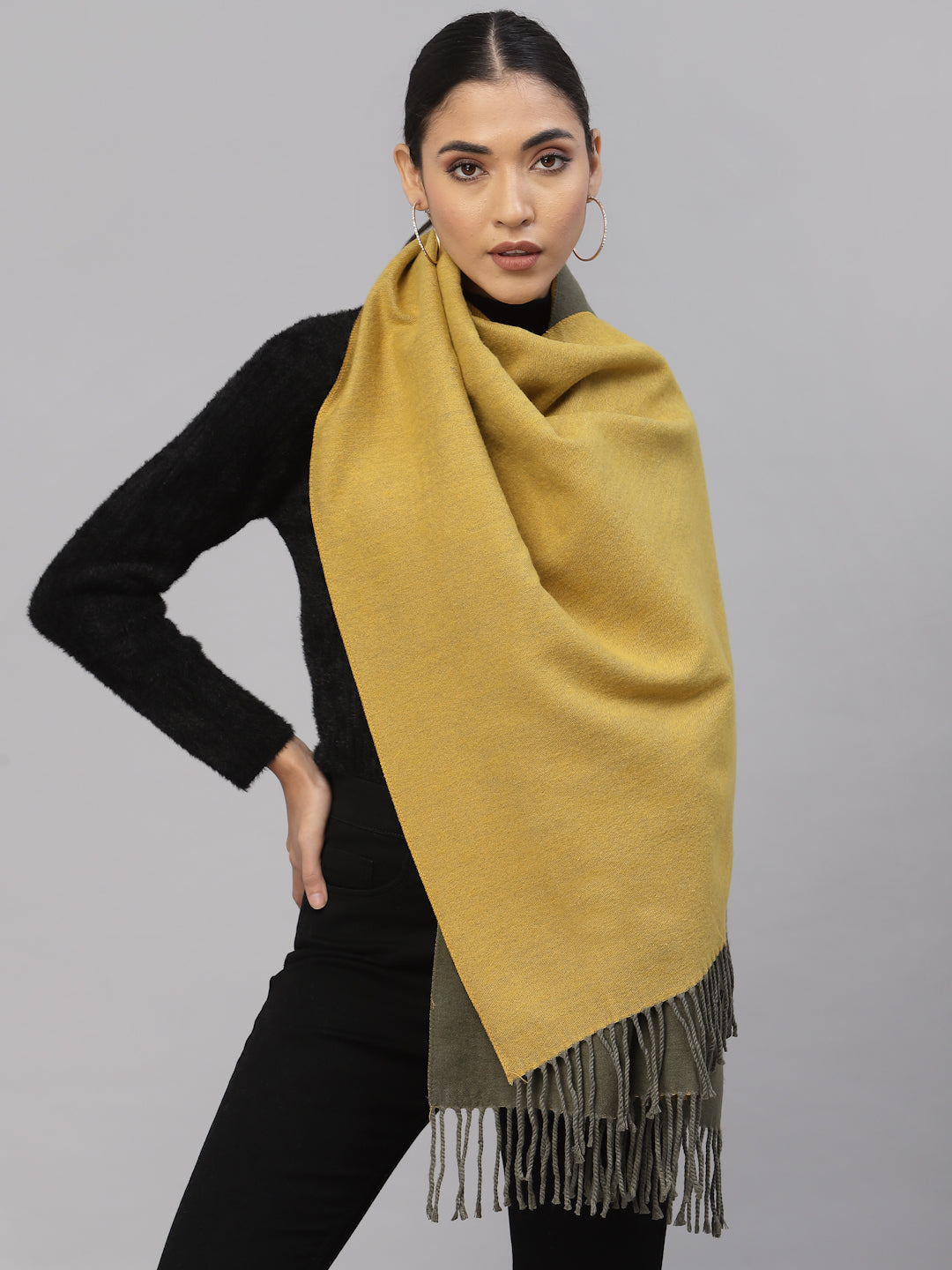 Mafadeny Women Green & Yellow Stole