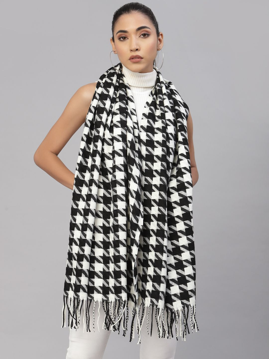 Mafadeny Winter Wrap Black Stole - Luxurious Warmth at Your Fingertips