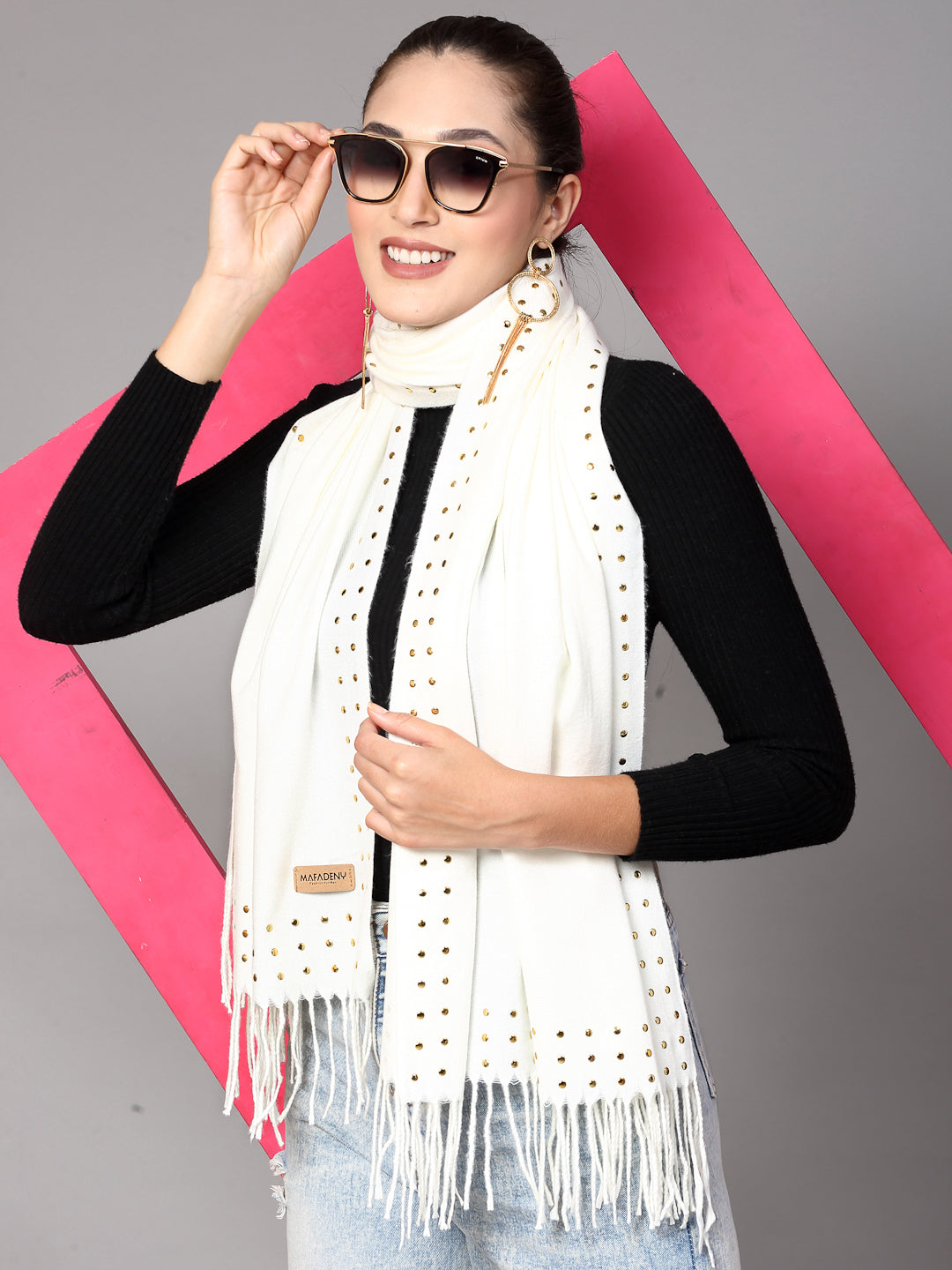 MAFADENY WINTER WRAP WHITE STOLE - COZY COMFORT IN SUBTLE ELEGANCE