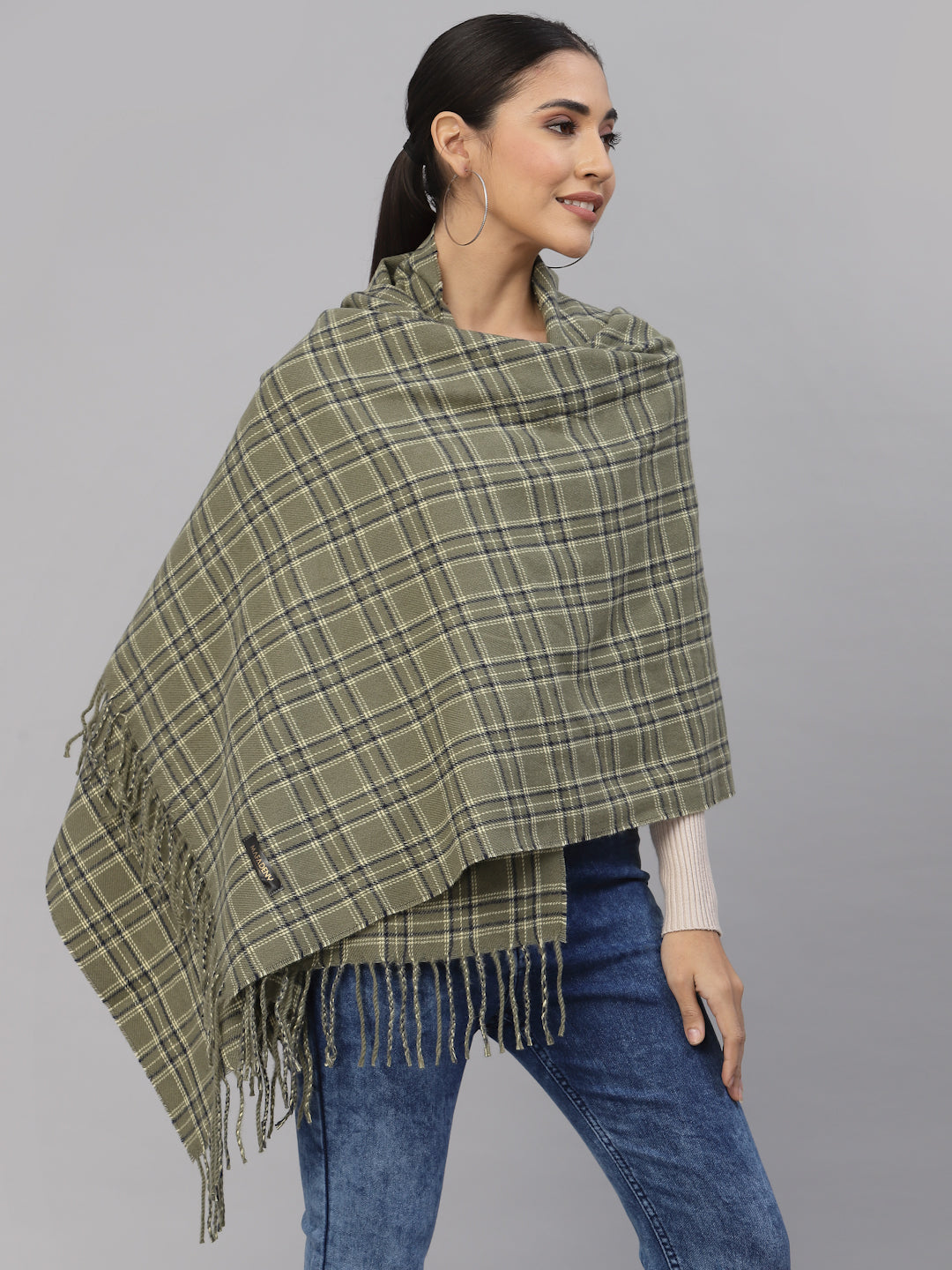 Mafadeny Women Green & Beige Checked Stole