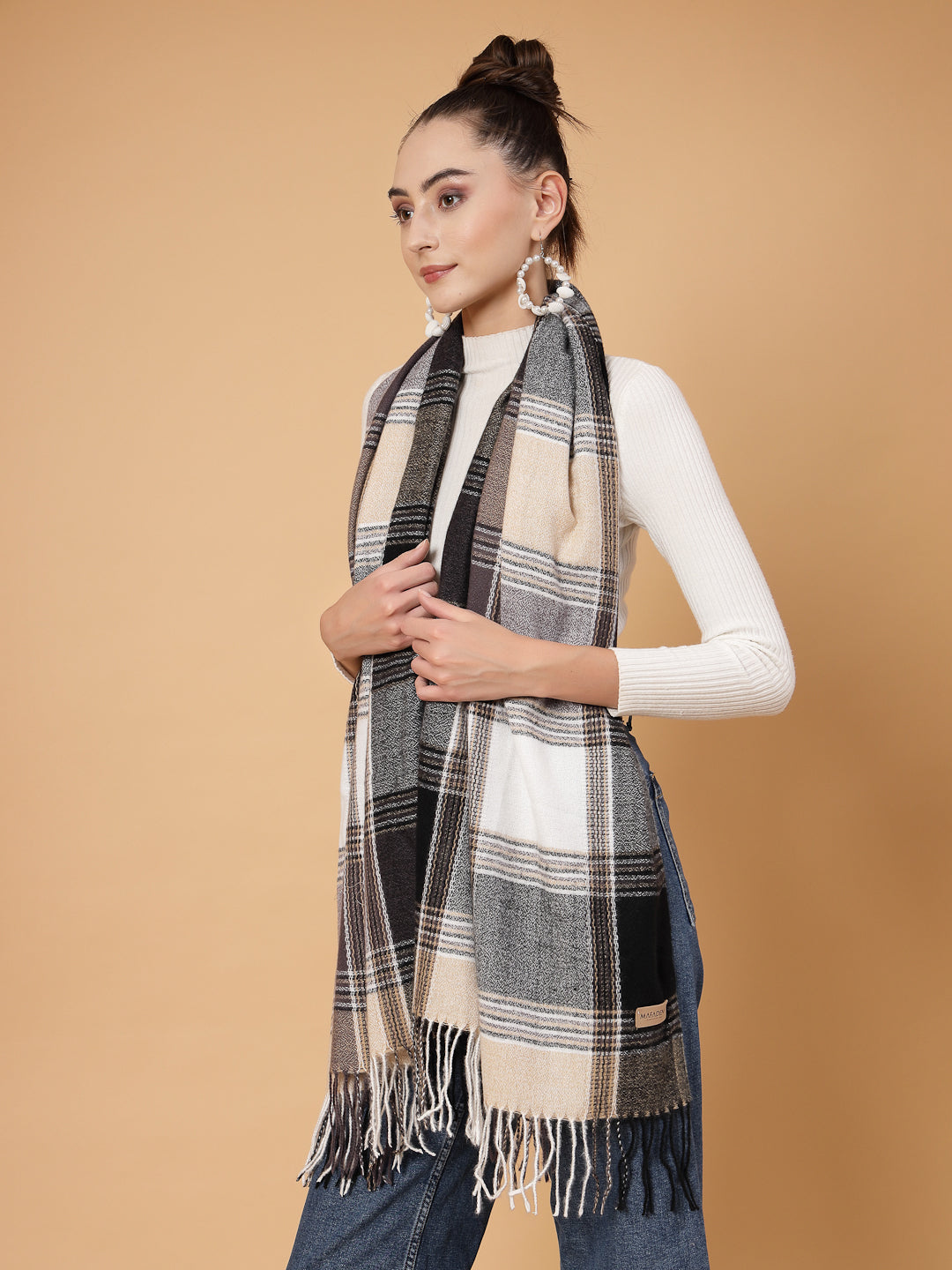 MAFADENY WINTER WRAP BLACK STOLE - COZY COMFORT IN SUBTLE ELEGANCE