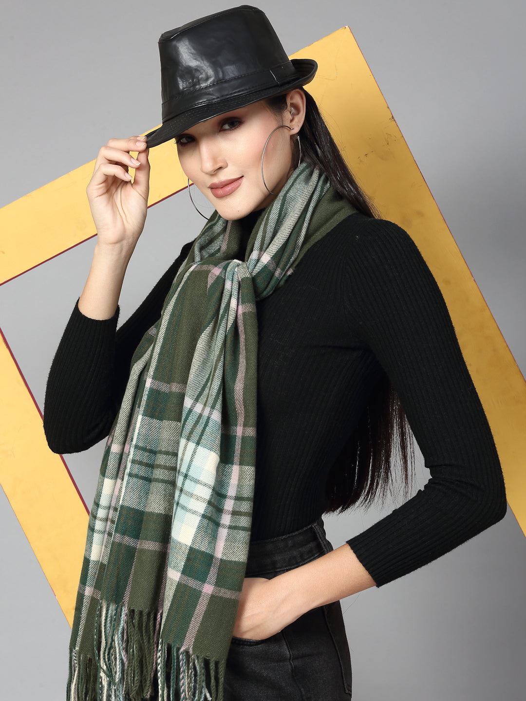 MAFADENY WINTER WRAP GREEN STOLE - COZY COMFORT IN SUBTLE ELEGANCE