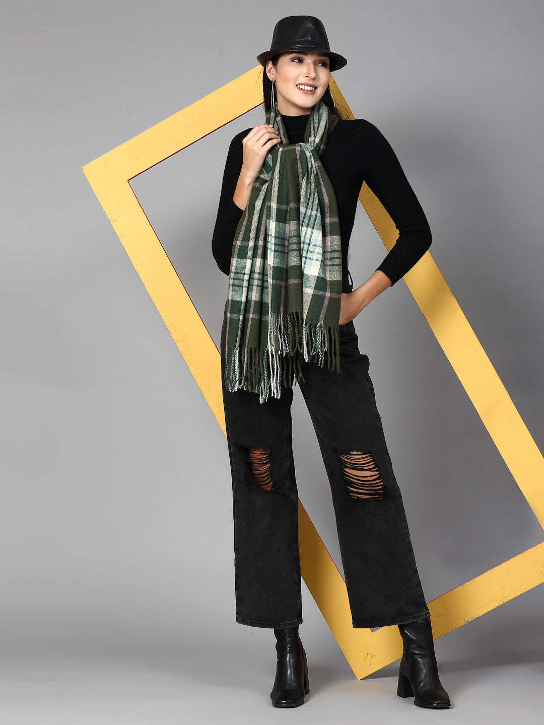 MAFADENY WINTER WRAP GREEN STOLE - COZY COMFORT IN SUBTLE ELEGANCE