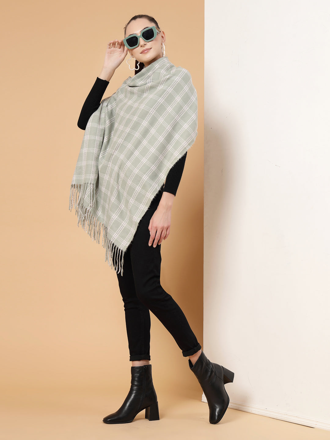 MAFADENY WINTER WRAP GREEN STOLE - COZY COMFORT IN SUBTLE ELEGANCE