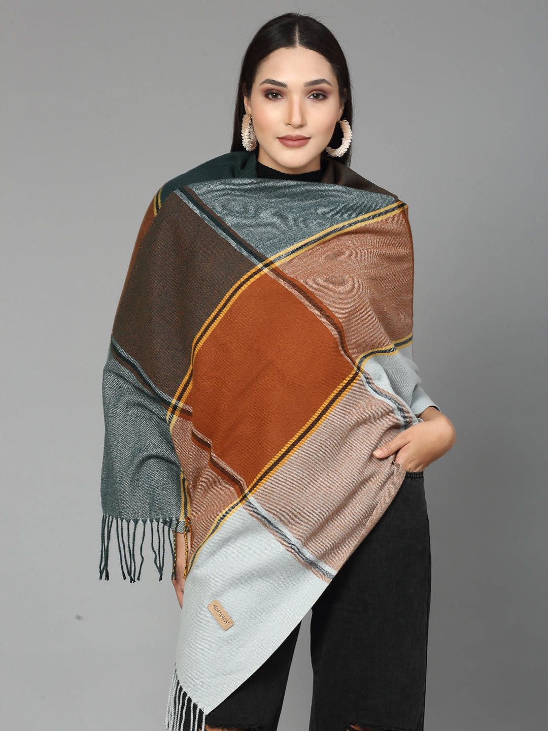 MAFADENY WINTER WRAP GREEN STOLE - COZY COMFORT IN SUBTLE ELEGANCE