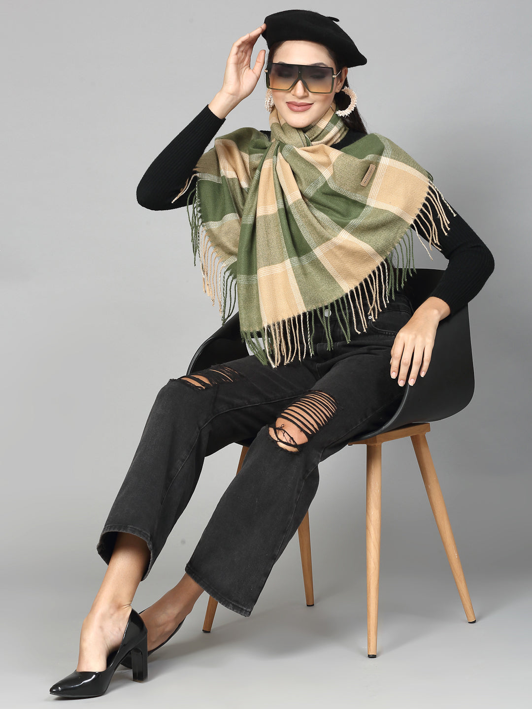 MAFADENY WINTER WRAP GREEN STOLE - COZY COMFORT IN SUBTLE ELEGANCE