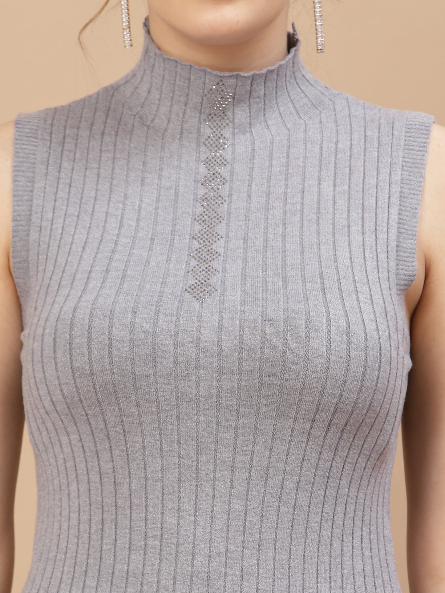 Mafadeny Women Grey Cable Knit Sweater Vest with Embellished Detail