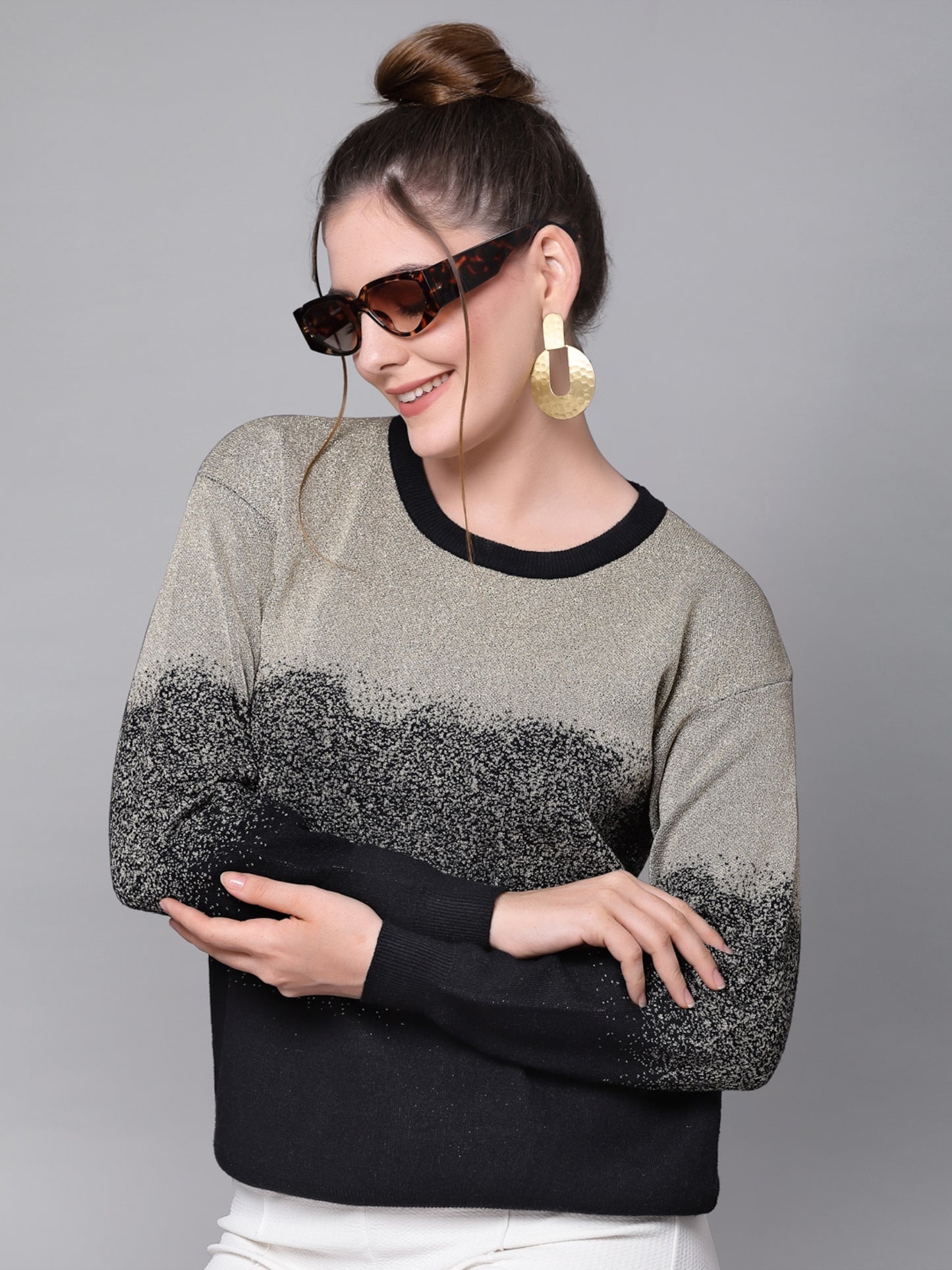 Mafadeny Women Black And Grey Colourblocked Long Sleeves Pullover Sweater