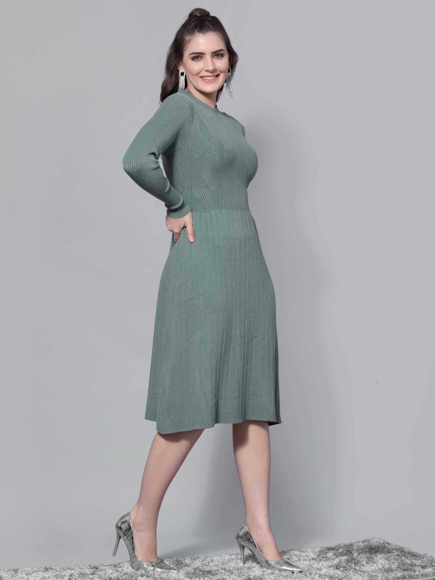 Mafadeny Women Green Midi Fit and Flare Warm Dress