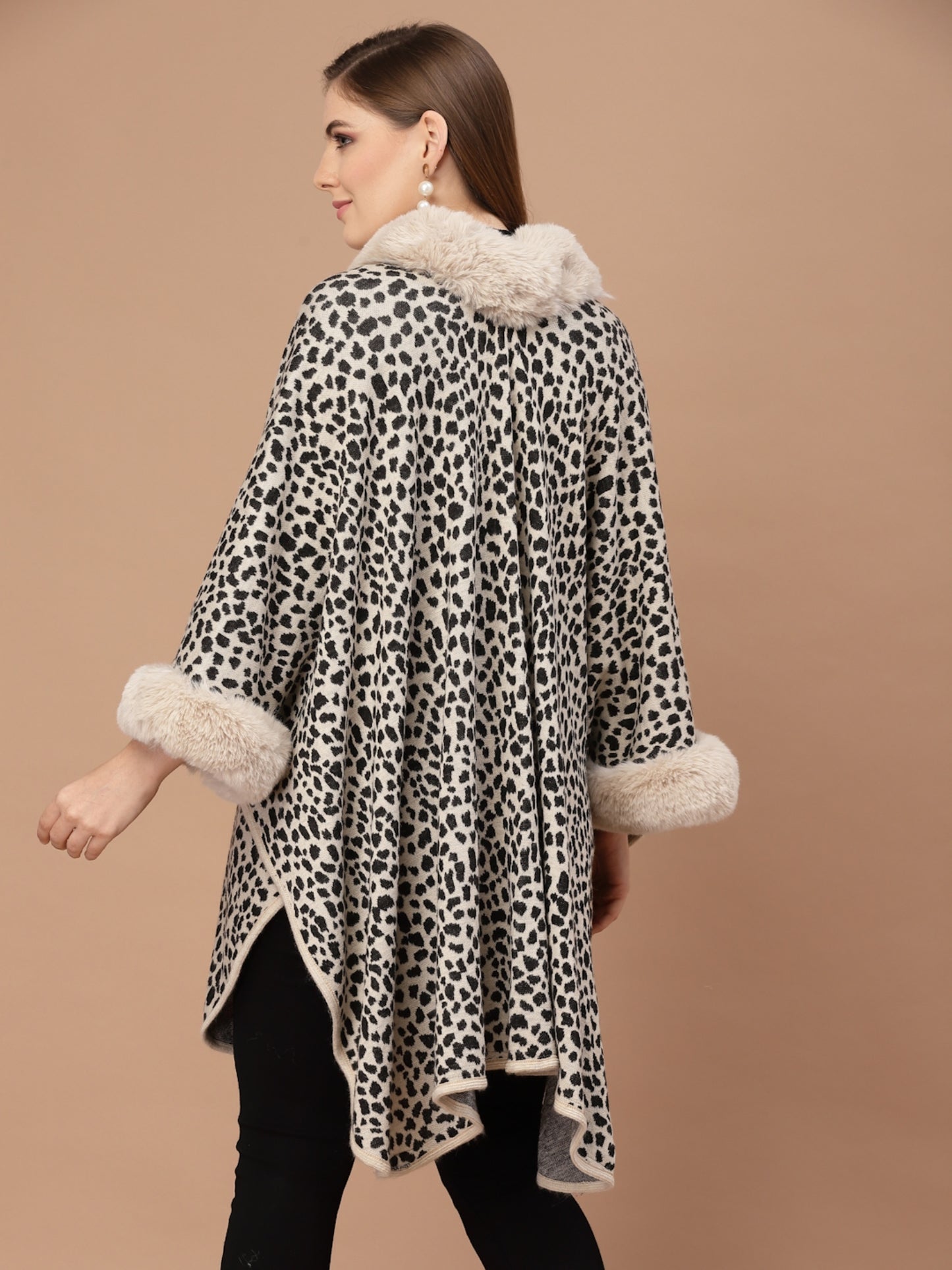 Mafadeny Women Beige & Black Animal Printed Poncho