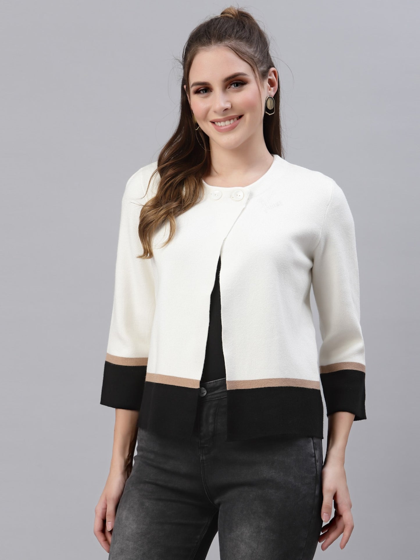 Mafadeny Women White & Black Colourblocked Shrug