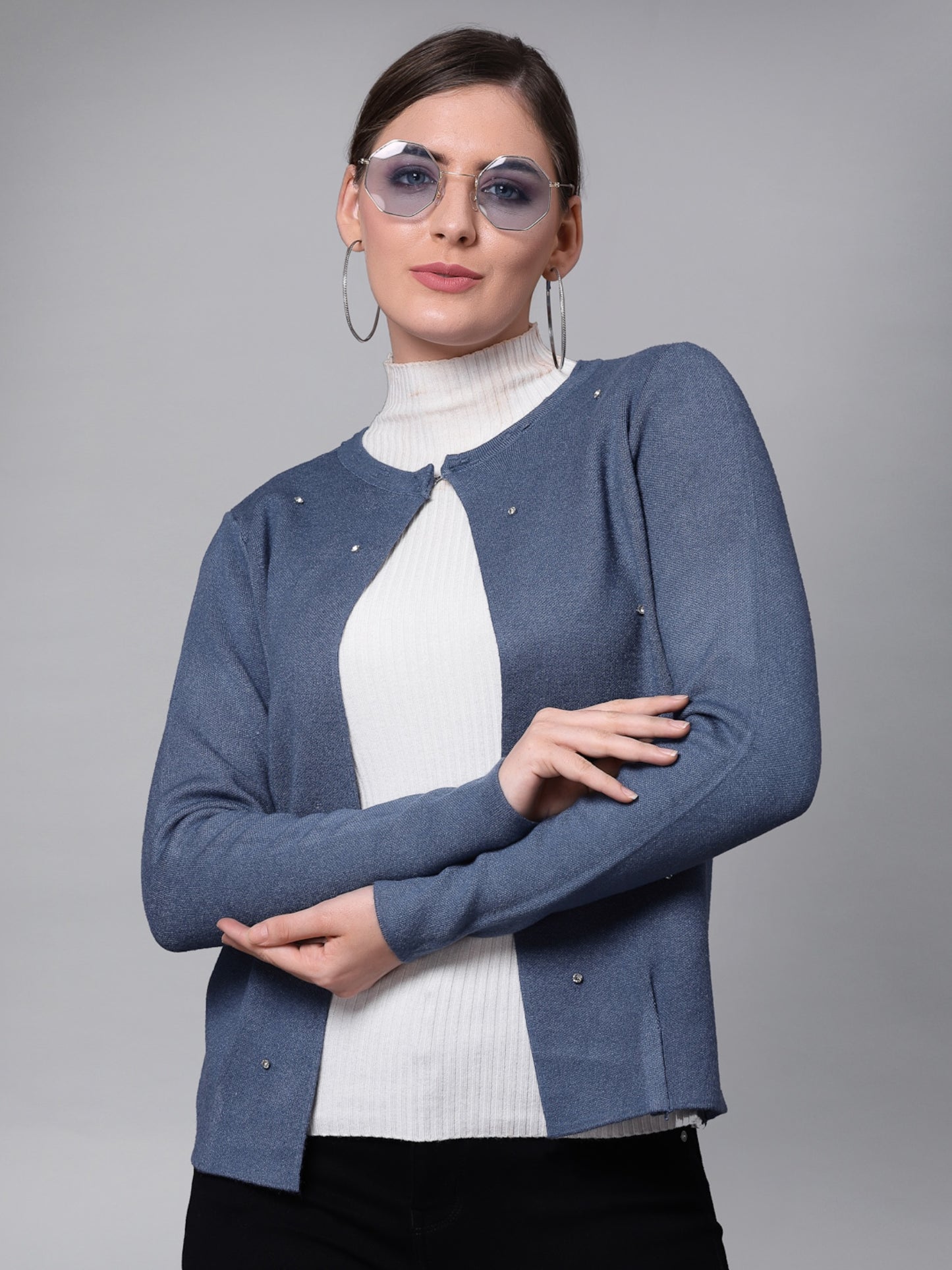 Mafadeny Women Blue Embellished Shrug